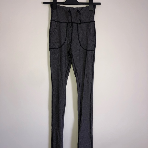 Gray Lululemon Yoga Pants Size 2 - Picture 2 of 4